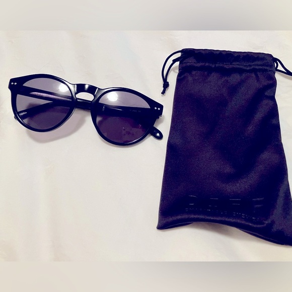 Diff Eyewear Black Sunglasses With Protective Sleeve- New - Picture 1 of 6